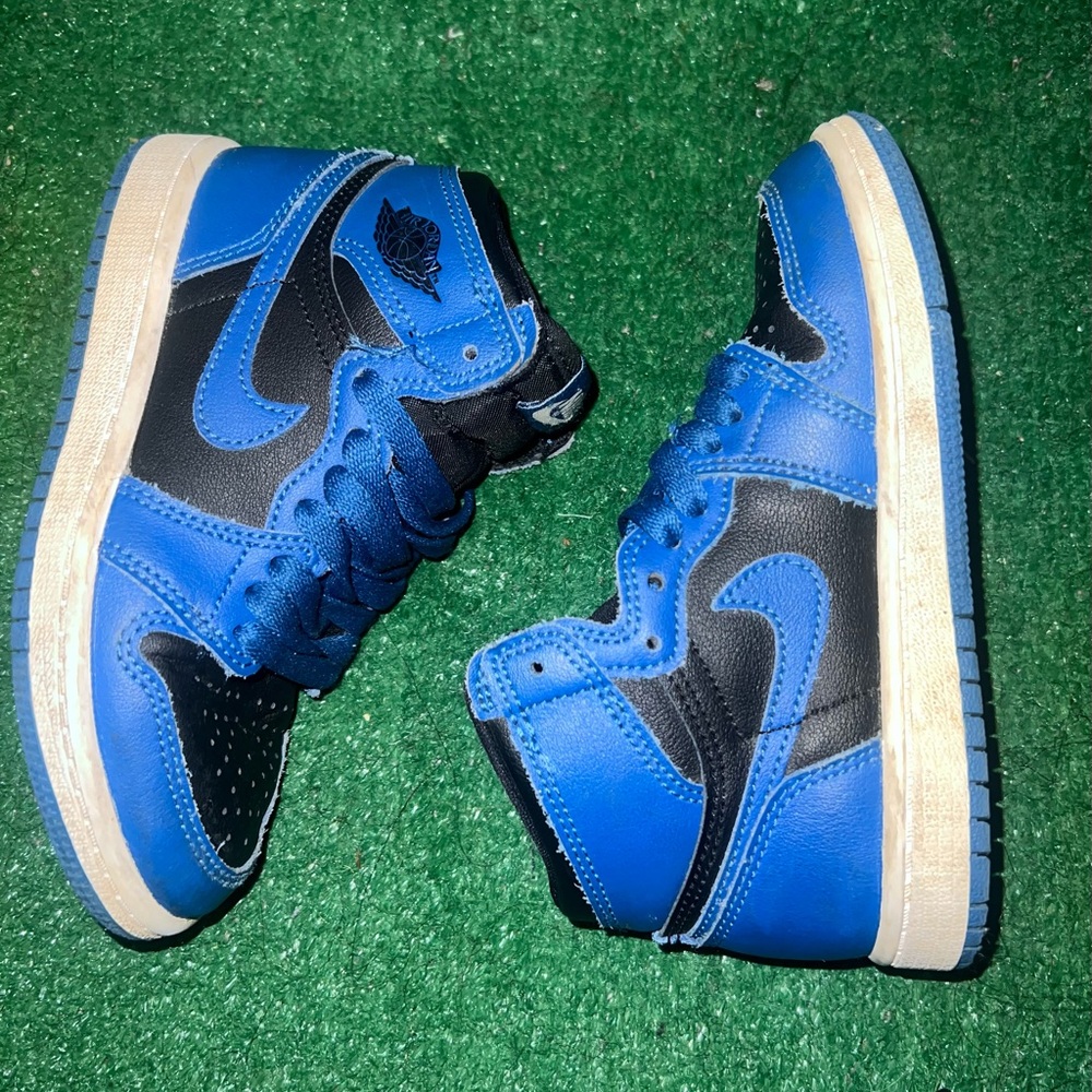 Jordan 1 retro marina blue size 13c